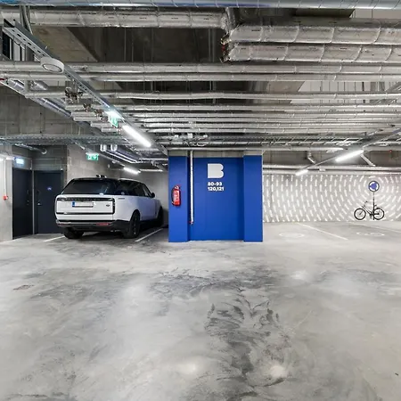 Brand New 2bdroom Free Parking Apartment *