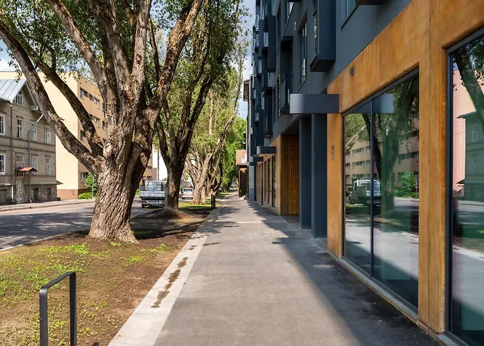 Brand New 2bdroom Free Parking *