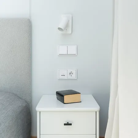 Brand New 2bdroom Free Parking Lägenhet *