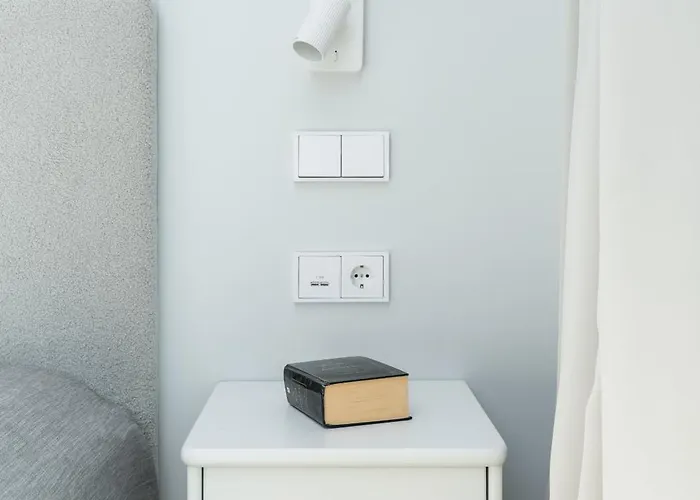 Brand New 2bdroom Free Parking Lejlighed *